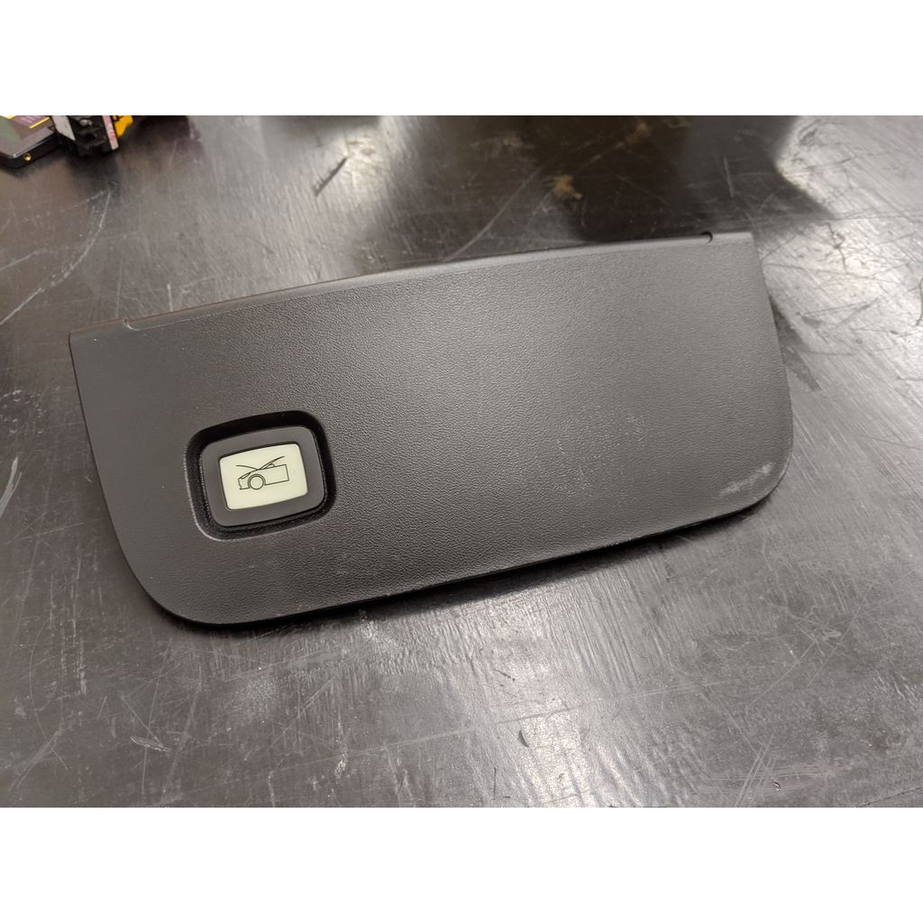 Cache pour bouton du frunk de Tesla Model 3 – évite les ouvertures accidentelles