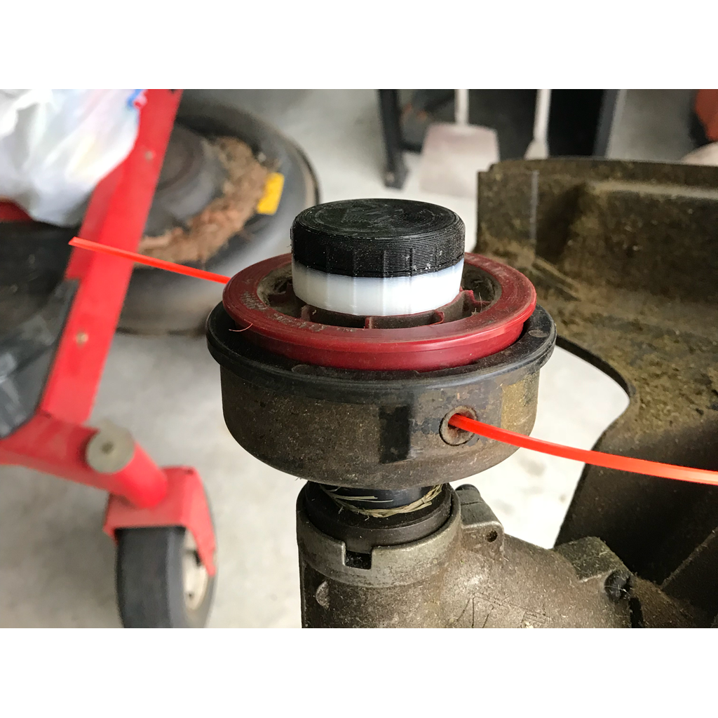 Bouton de frappe et porte-bobine de rechange pour coupe-bordure Troy-Bilt
